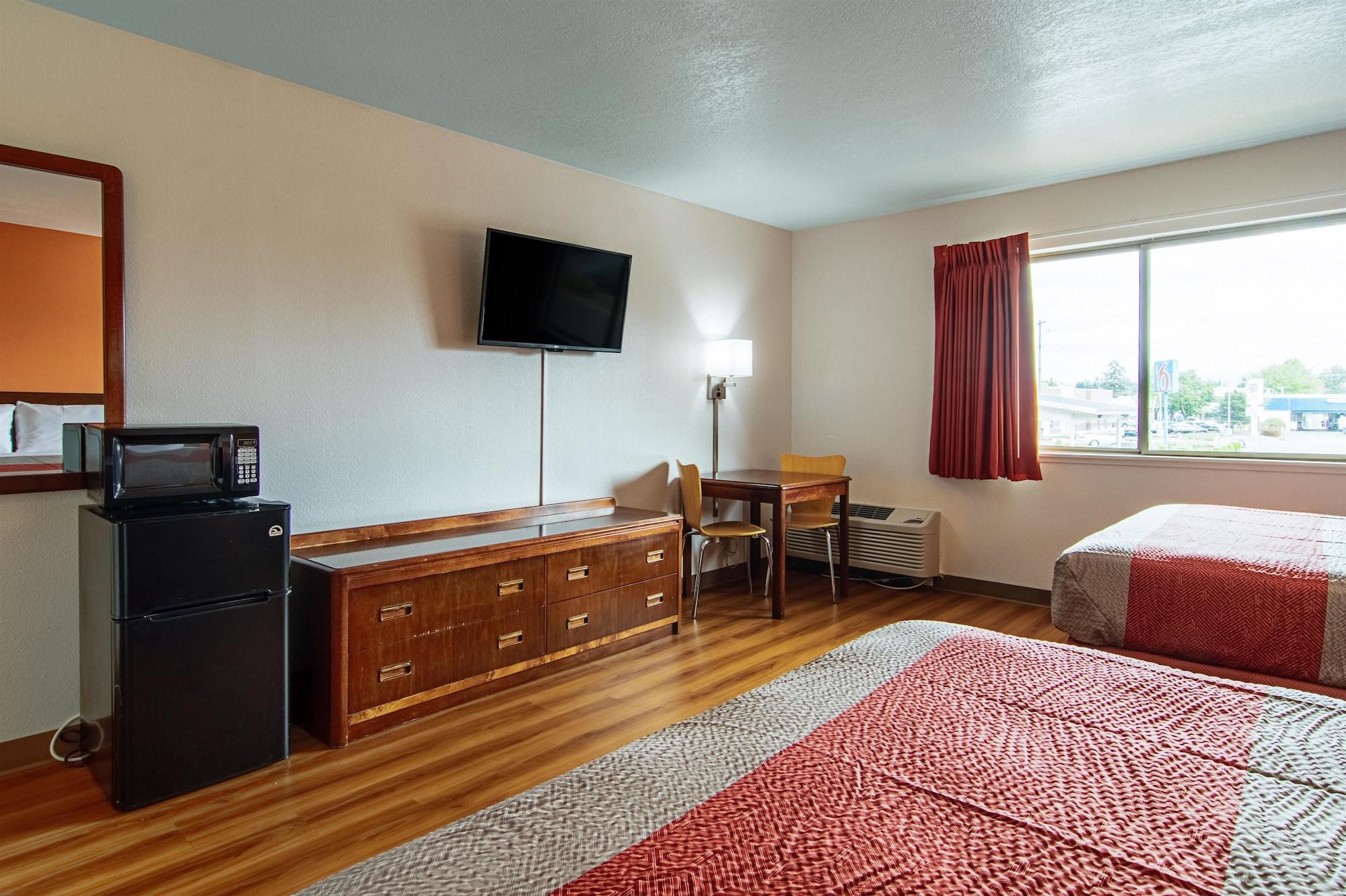 Motel 6 Gresham, Or - Portland エクステリア 写真
