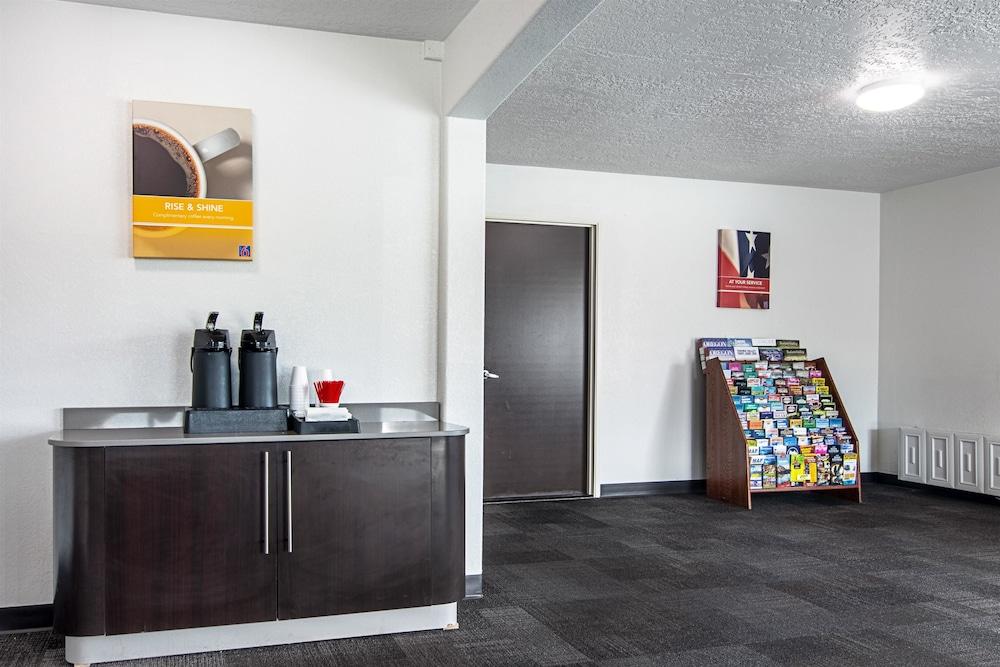 Motel 6 Gresham, Or - Portland エクステリア 写真