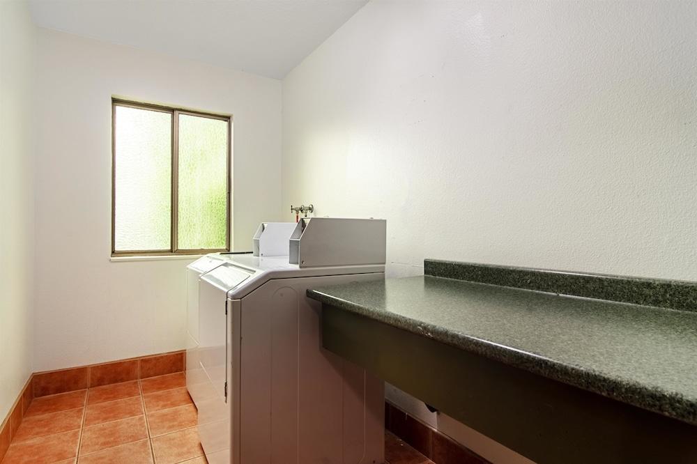 Motel 6 Gresham, Or - Portland エクステリア 写真