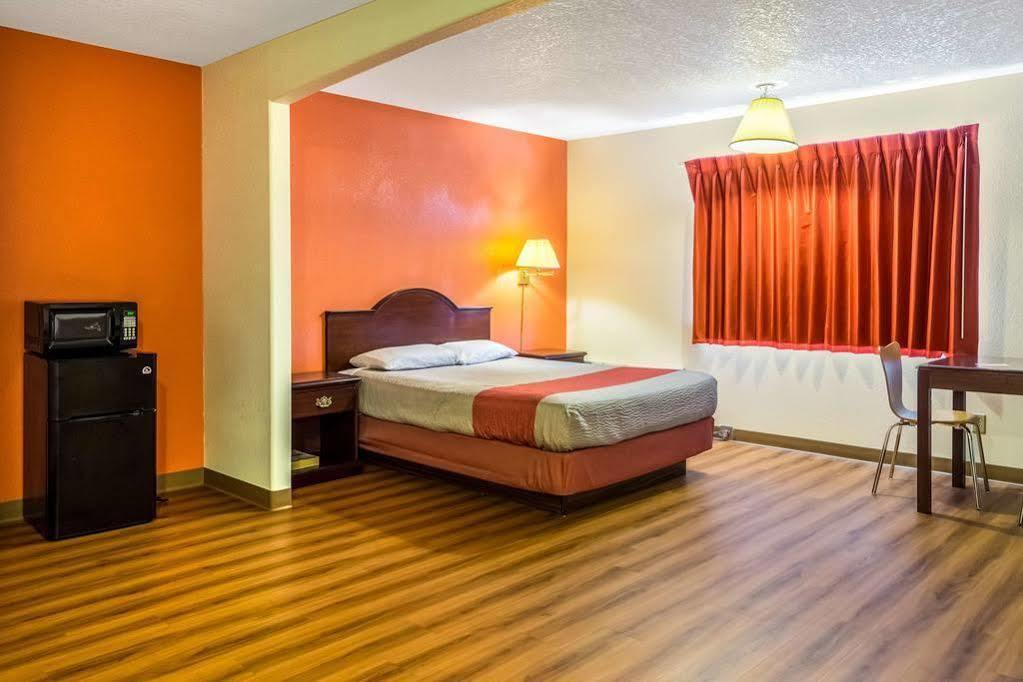 Motel 6 Gresham, Or - Portland エクステリア 写真