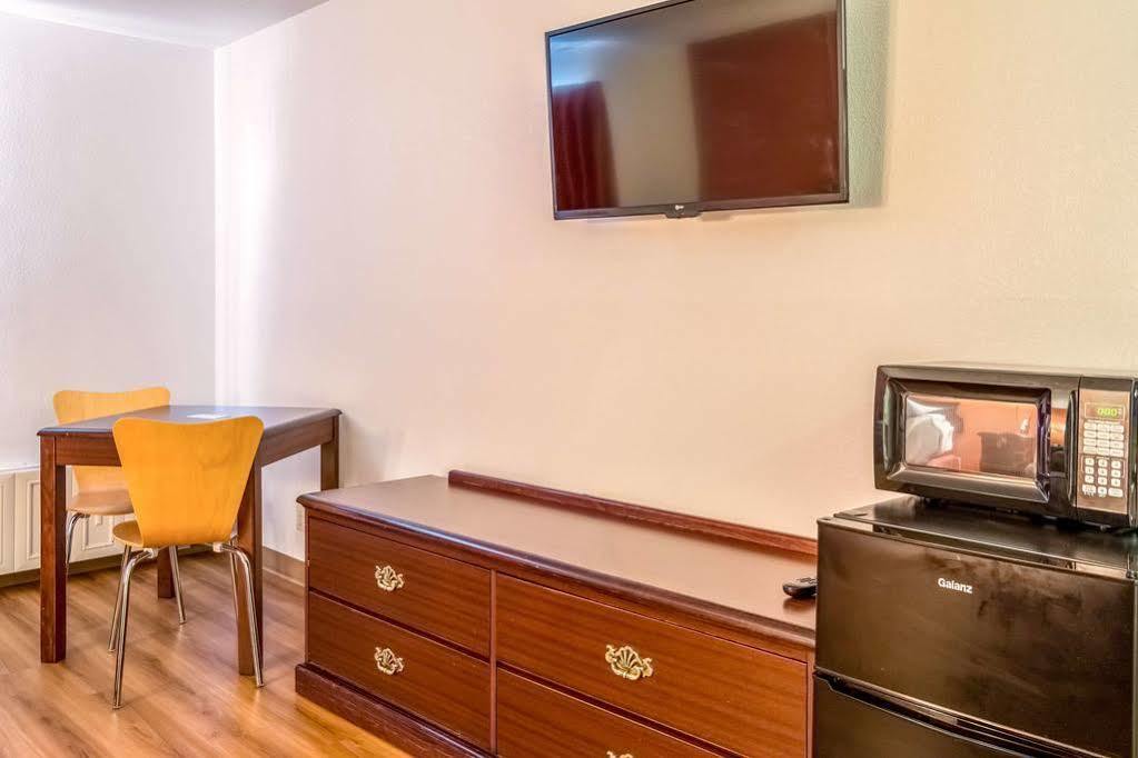 Motel 6 Gresham, Or - Portland エクステリア 写真