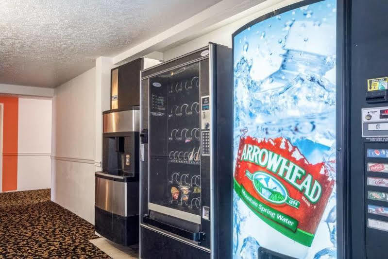 Motel 6 Gresham, Or - Portland エクステリア 写真